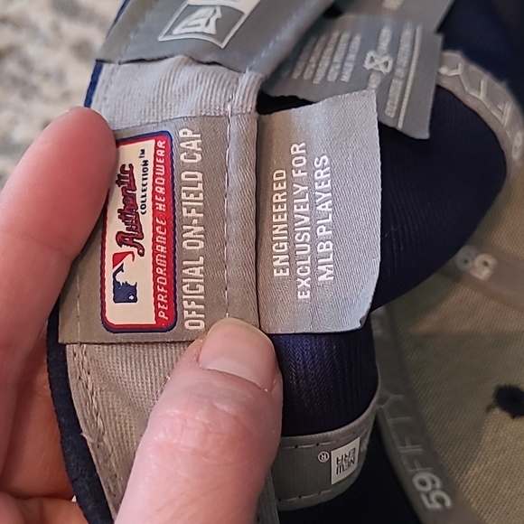 NEW ERA 59FIFTY Dodgers Hat - Picture 5 of 9